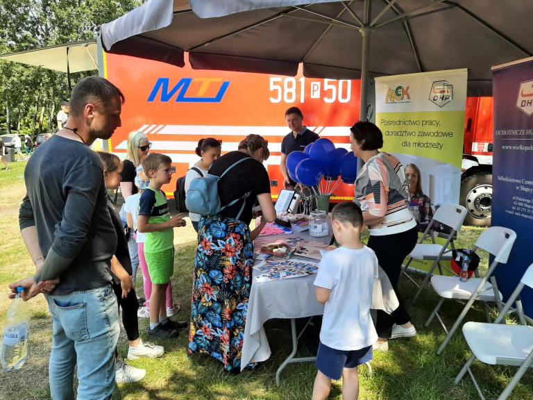 Młodzieżowe Centrum Kariery w Słupcy ze stoiskiem promocyjnym na Słupeckich Dniach Rodziny