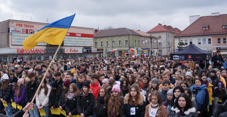 Manifestacja młodzieży przeciwko wojnie na Ukrainie