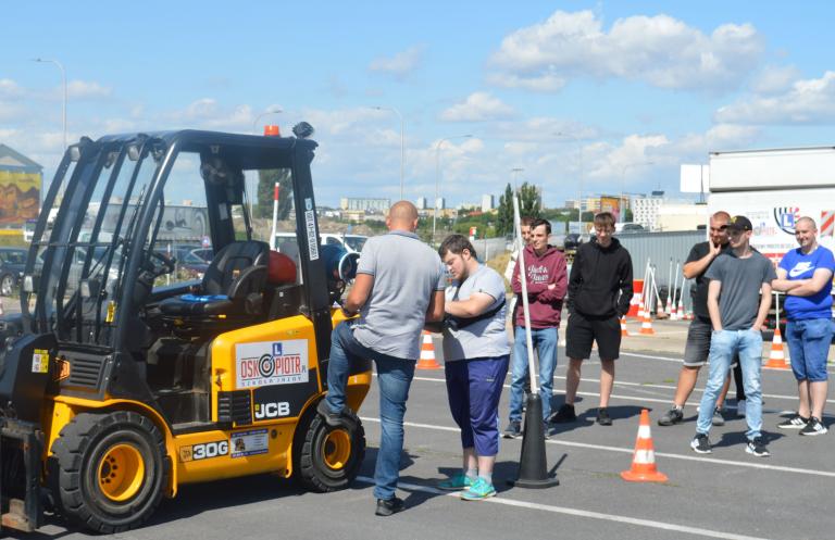Lublin: Egzamin po kursie operator wózków podnośnikowych