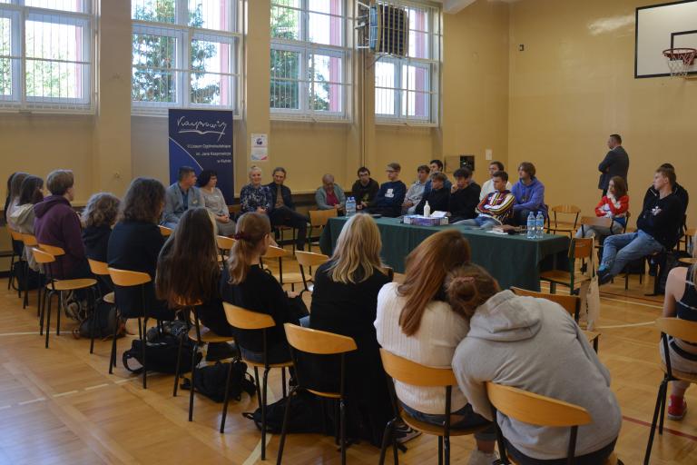 MCK w Kutnie - Debata z udziałem młodzieży szkolnej