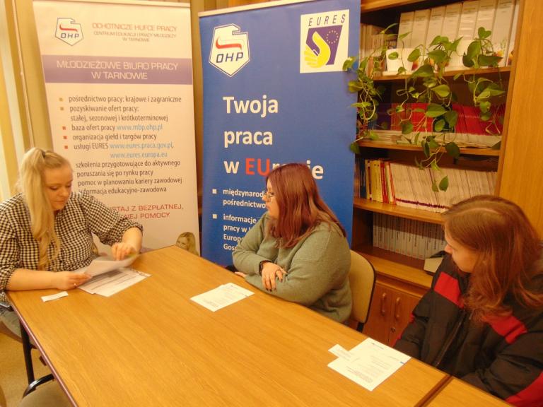 Giełda pracy w Młodzieżowym Biurze Pracy w Tarnowie