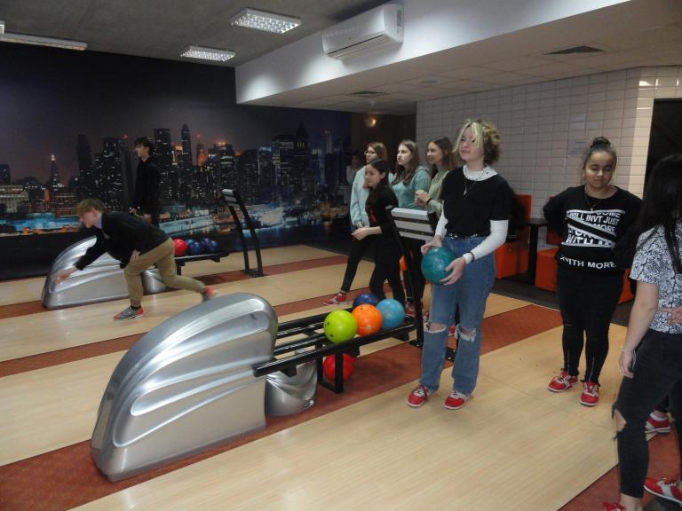 Bowling – integracja uczestników Hufca Pracy z Turku