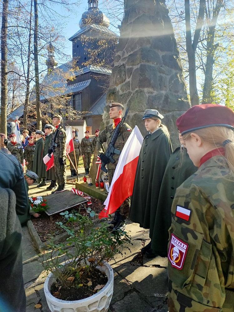 W hołdzie bohaterom