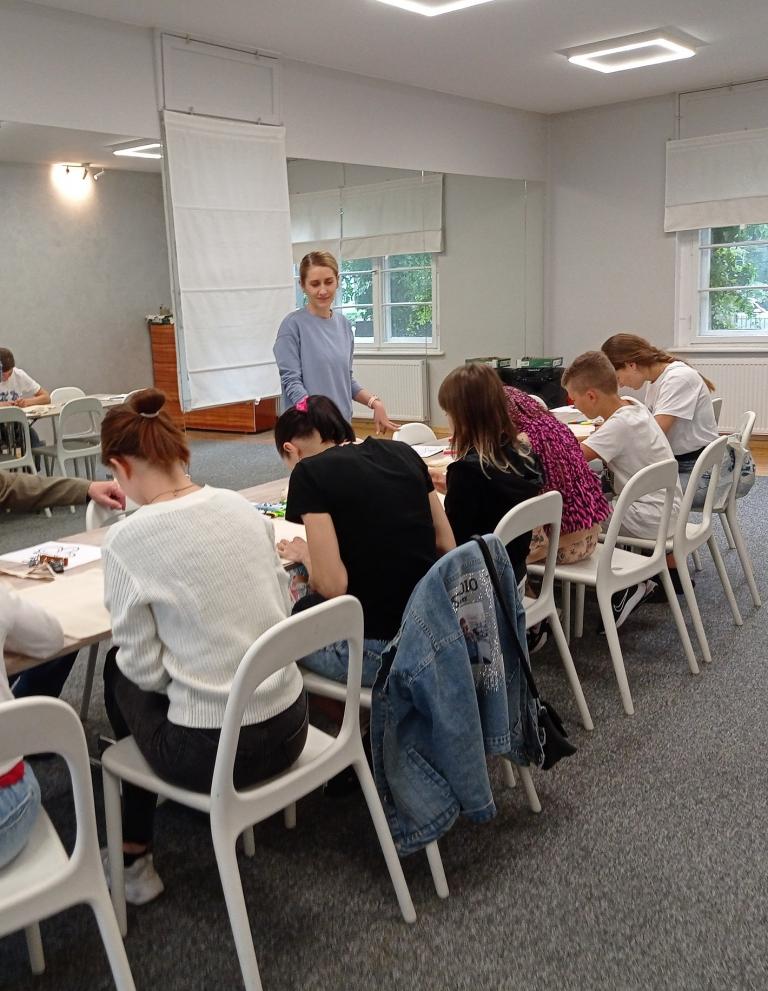 Młodzieżowe Centrum Kariery w Śremie prowadzi zajęcia dla rodzin z Ukrainy