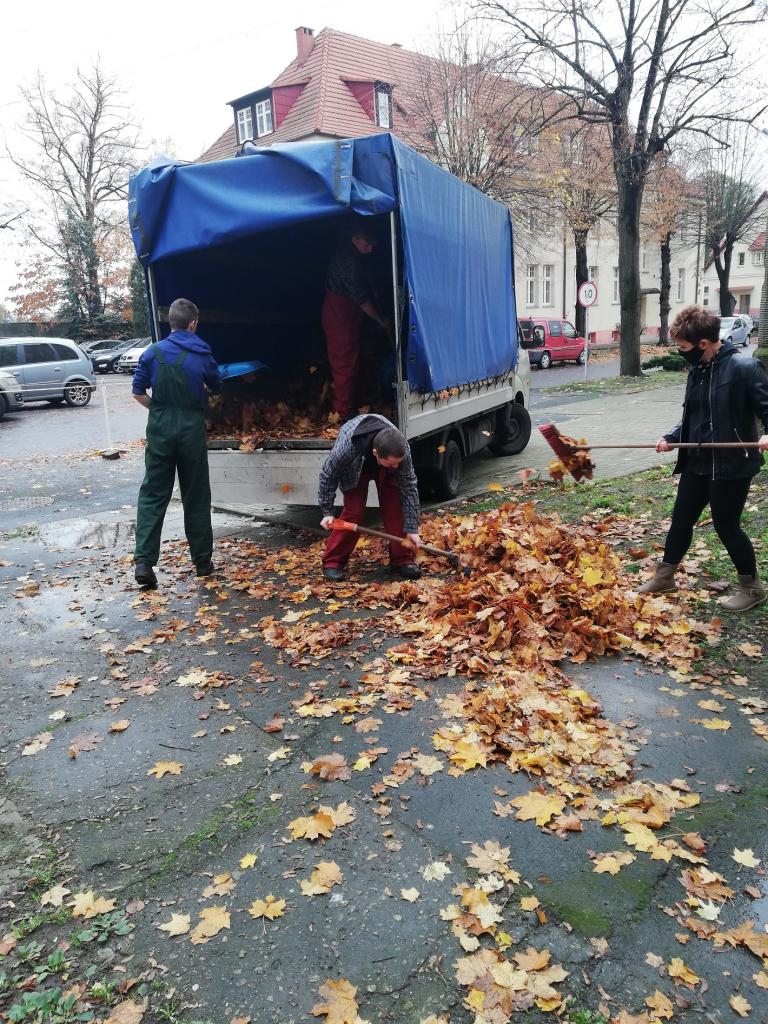 Jesienne porządki w Pleszewie