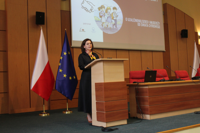 Białystok: Konferencja „Followersi – zniewoleni czy wolni?” z udziałem Komendanta Głównego OHP