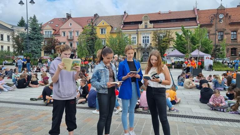 „Podziel się książką” w myślenickim Hufcu 