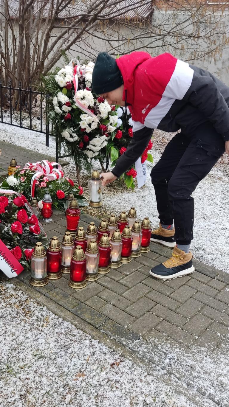 Uczcili pamięć ofiar katastrofy kolejowej pod Szczekocinami