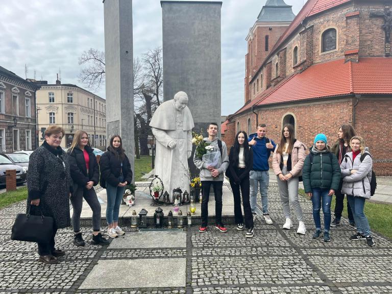 We Wrześni upamiętnili rocznicę śmierci Świętego Jana Pawła II 