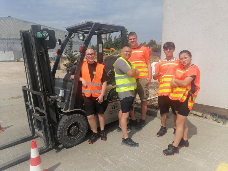 Lato z olsztyńskim OHP: Obsługujemy wózki jezdniowe i spawamy metodą TIG