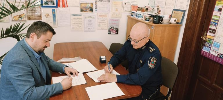 Porozumienie o współpracy Hufca Pracy w Wałbrzychu ze Strażą Miejską