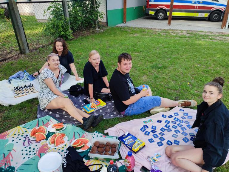 Piknik oraz gry na świeżym powietrzu - wakacje z OHP trwają