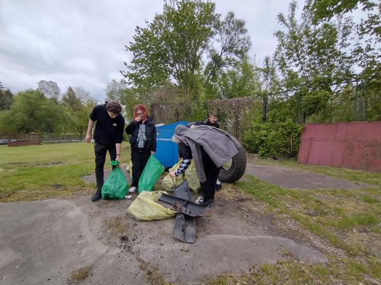 „Tolerancja i szacunek’’ program wychowawczy Hufca Pracy w Kielcach