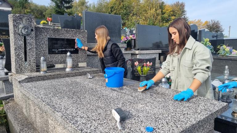 Pamięć o tych, którzy odeszli 