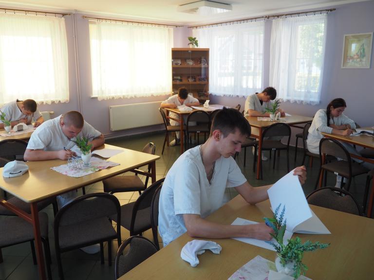 Próbne egzaminy zawodowe w Ośrodku Szkolenia i Wychowania OHP w Człuchowie