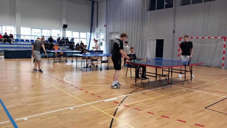 Wasilków: Turniej tenisa stołowego „Zdrowe życie bez używek”