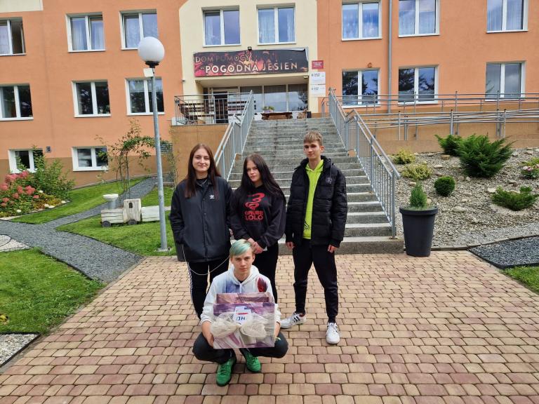 Odwiedziny u seniorów – inicjatywa młodzieży z Mysłakowic