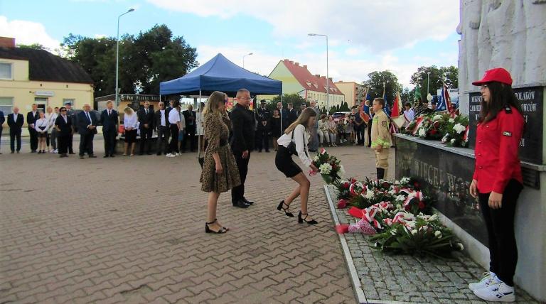 Kadra hufca w Turku i uczestnicy pamiętają o bohaterach II Wojny Światowej