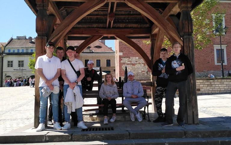 „Statkiem po Wiśle” – wycieczka młodzieży z Tomaszowa Lubelskiego do Sandomierza