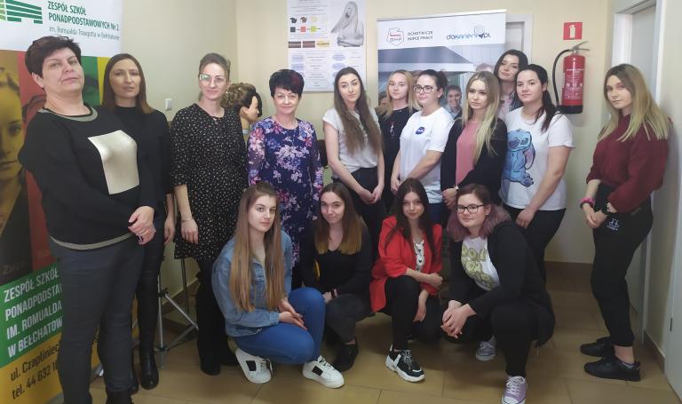 Konkurs fryzjerski z elementami egzaminu zawodowego w Hufcu Pracy w Bełchatowie