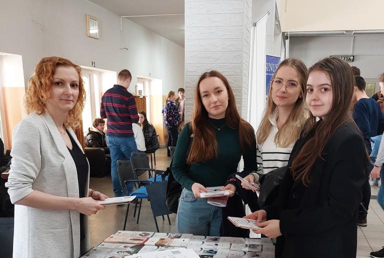 Udział Młodzieżowego Centrum Kariery w Kole w Targach Edukacyjnych