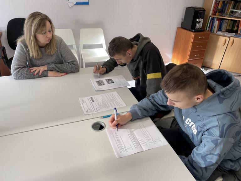 Próbne egzaminy zawodowe w HP 1-40 w Świdnicy