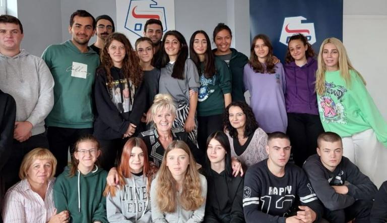 Przywitanie młodzieży z Turcji w OSiW Ząbkowice Śl. w ramach wymiany młodzieży  z programu Erasmus+  pn. „Zdrowa rywalizacja”