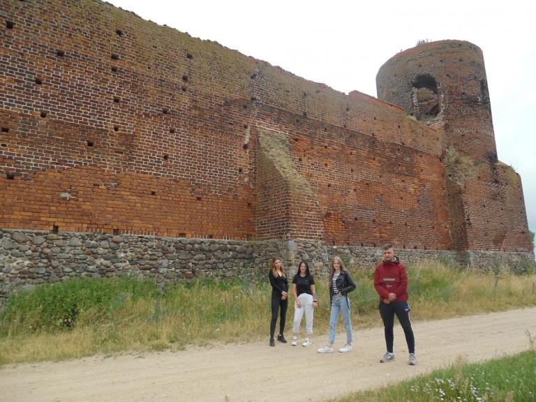 Wycieczka do ruin zamku w Kole