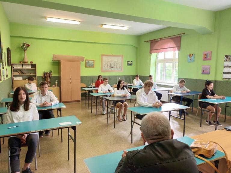 Uczestnicy OSiW OHP w Ząbkowicach Śląskich zdają egzamin z języka angielskiego