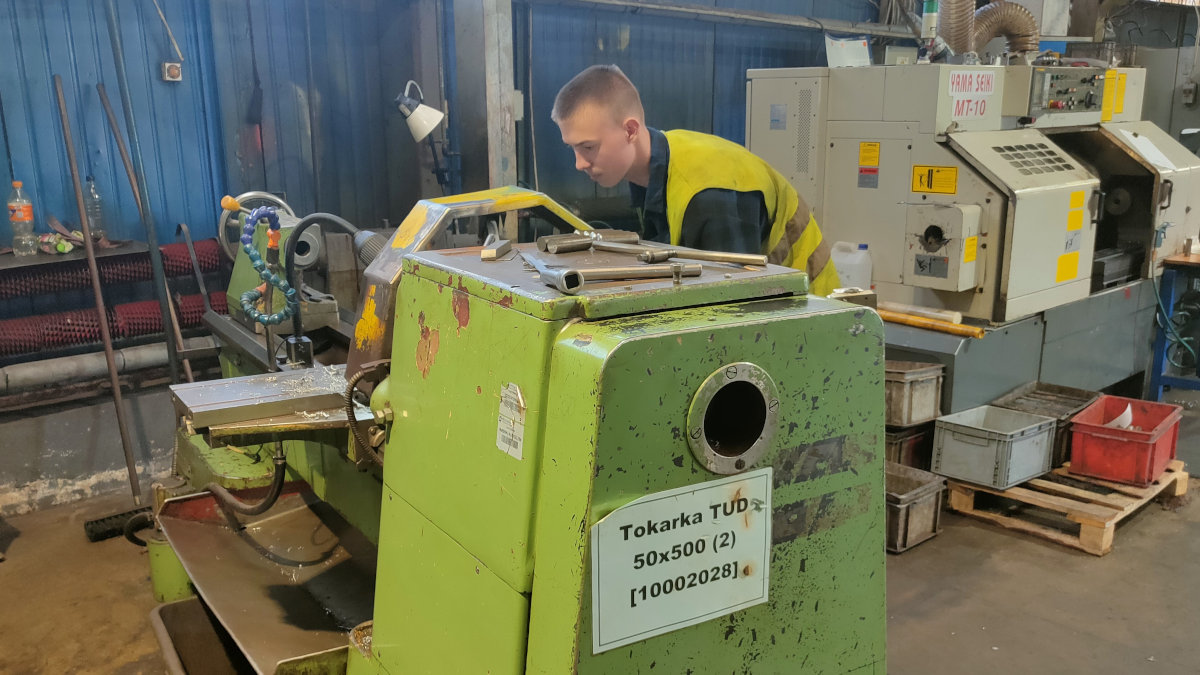 Wasilków: Uczestnicy OHP na szkoleniu zawodowym w Metal-Fach w Sokółce