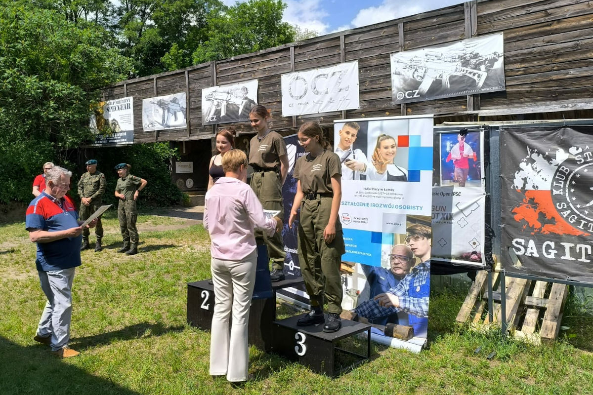 Łomża: Strzeleckie zawody w Branżowym Oddziale Wojskowym